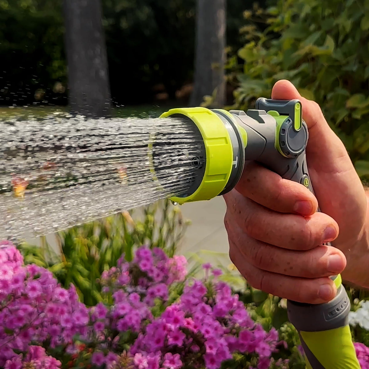 Flexzilla nozzle shower spray provides gentle watering