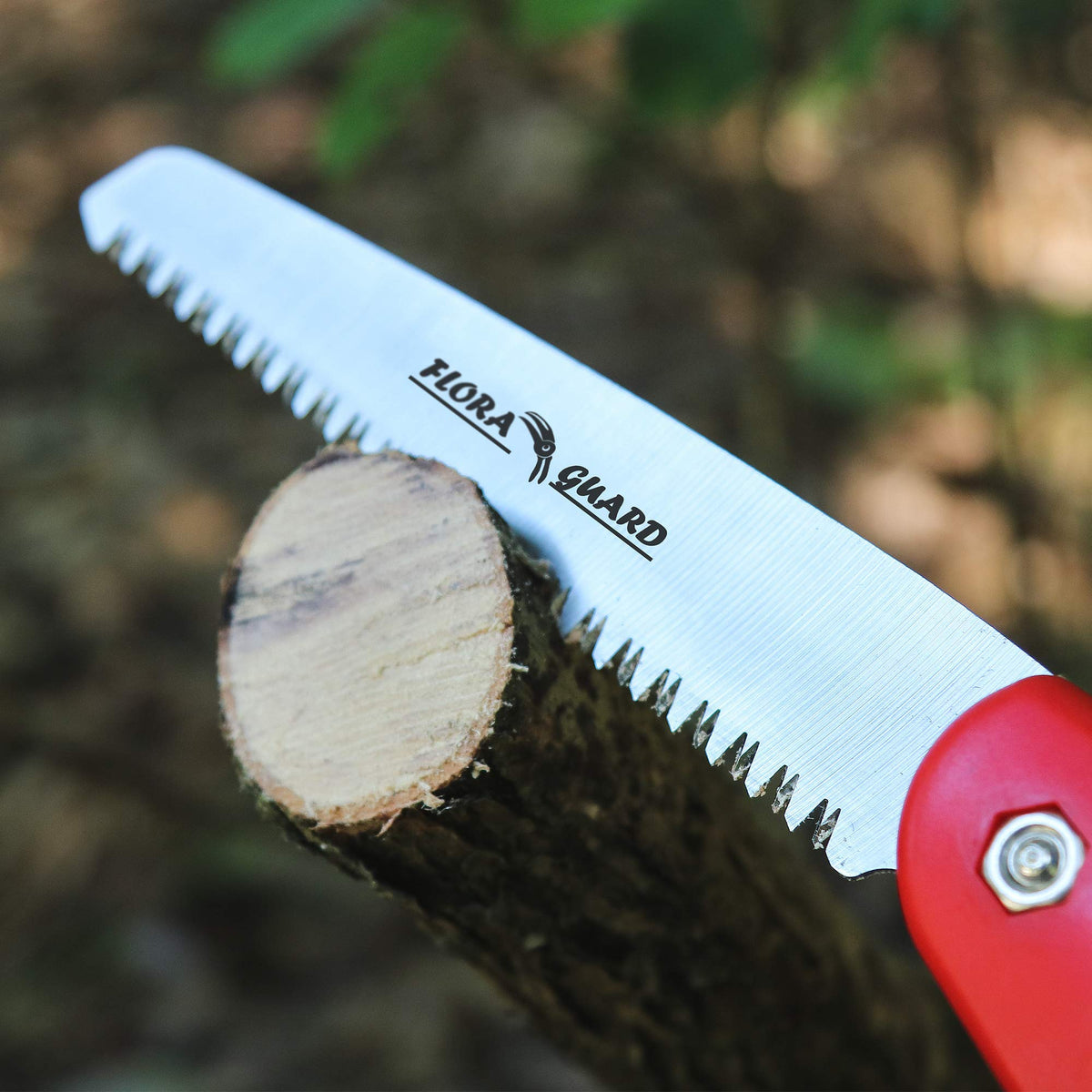 FLORA GUARD triple-cut razor teeth deliver fast, clean sawing