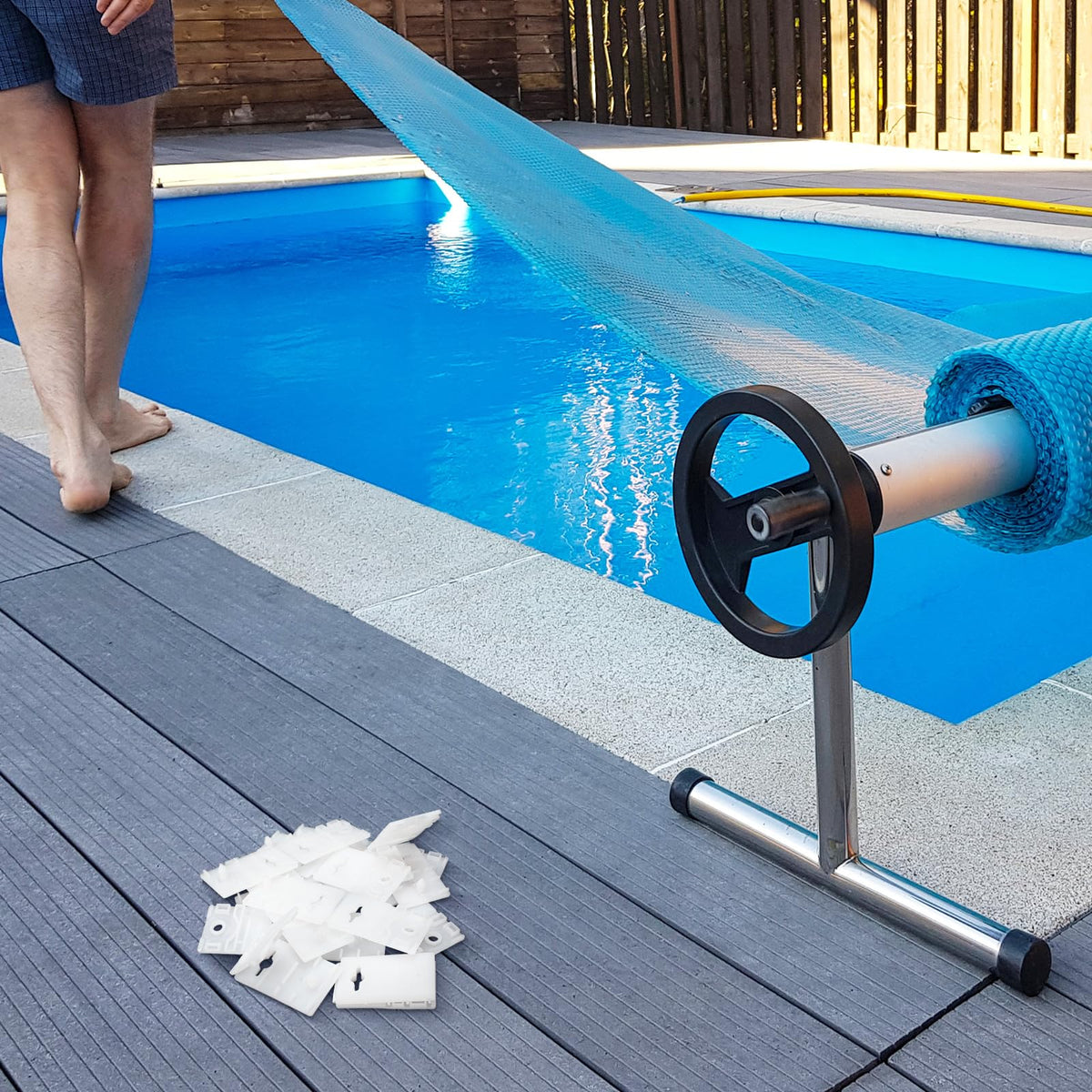 Foilswirl clip on rope enables quick, secure installation