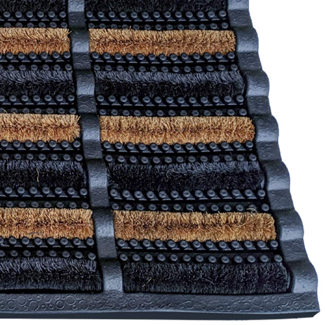 FOOTMATTERS Ninamar tray base features rubber to trap debris and protect floors