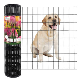 FOREHOGAR black vinyl-coated welded wire fence protects vegetable gardens from deer and small pests.