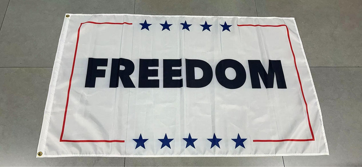 Fosiut Patriotic display flag enhancing outdoor spaces with bold visibility.