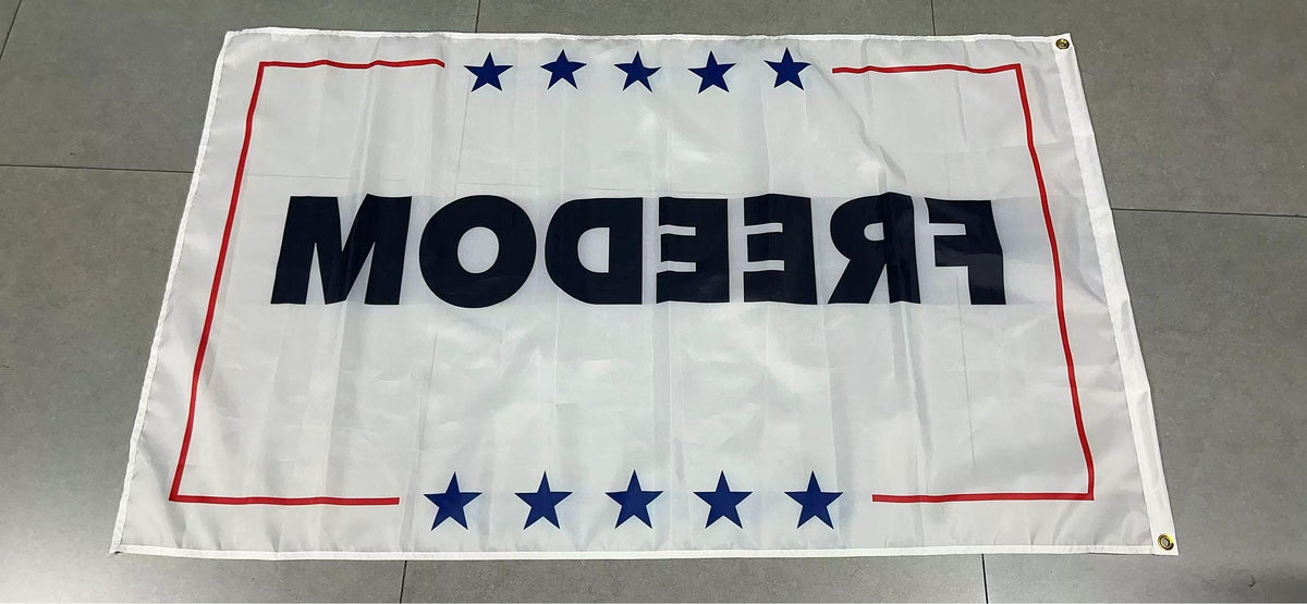 Fosiut Easy-installation outdoor flag ready for quick mounting.