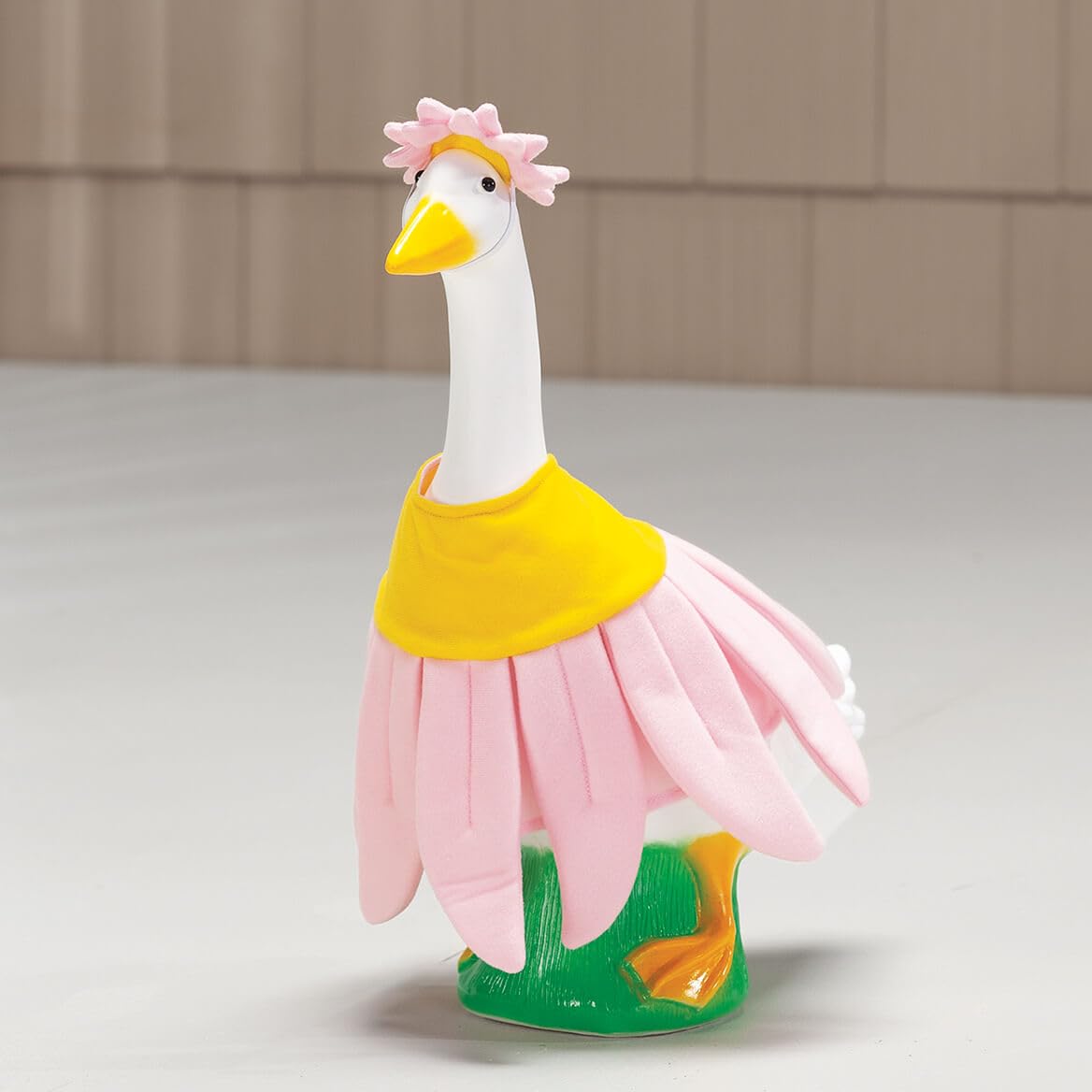 Gaggleville pink daisy petals detail outfit for cheerful summer display