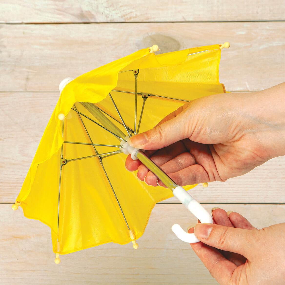 Fox Valley Traders Gaggleville rain hat complements the costume for weather-ready display.