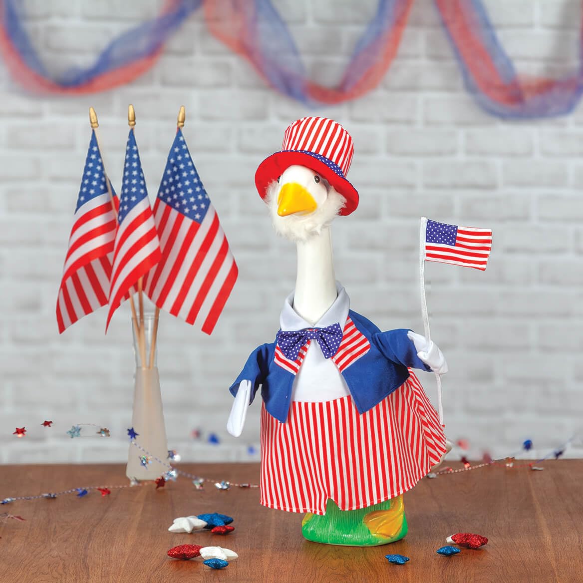 Fox Valley Traders Gaggleville Uncle Sam Goose Outfit durable polyester-cotton blend for long-lasting use.