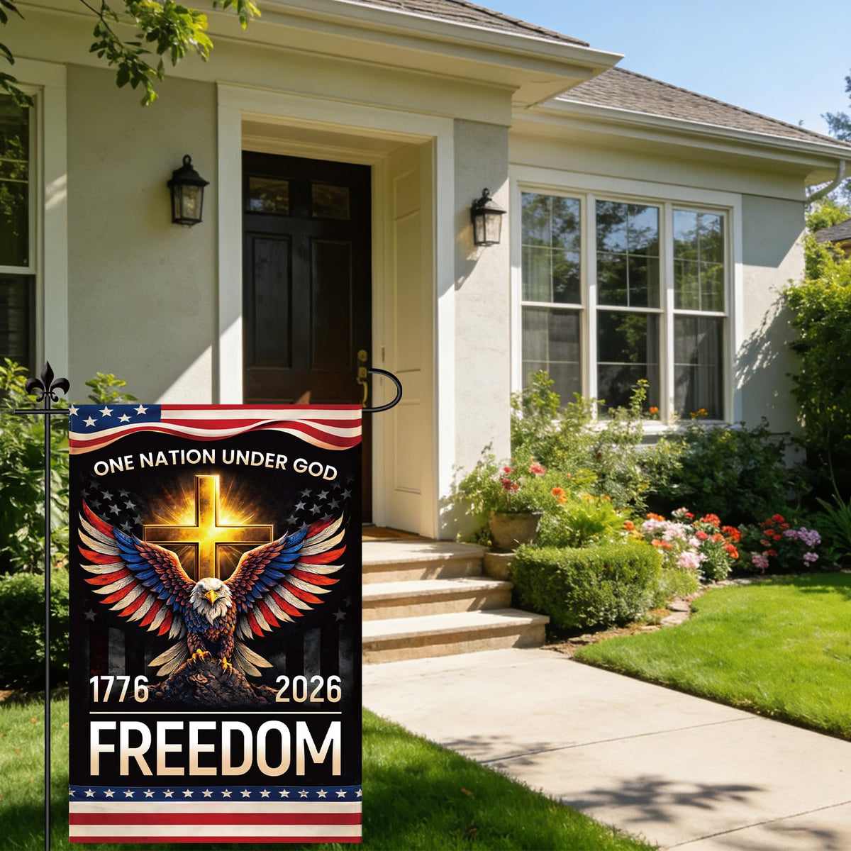 Fukaisu eagle and flag print, bold patriotic motif for seasonal display.