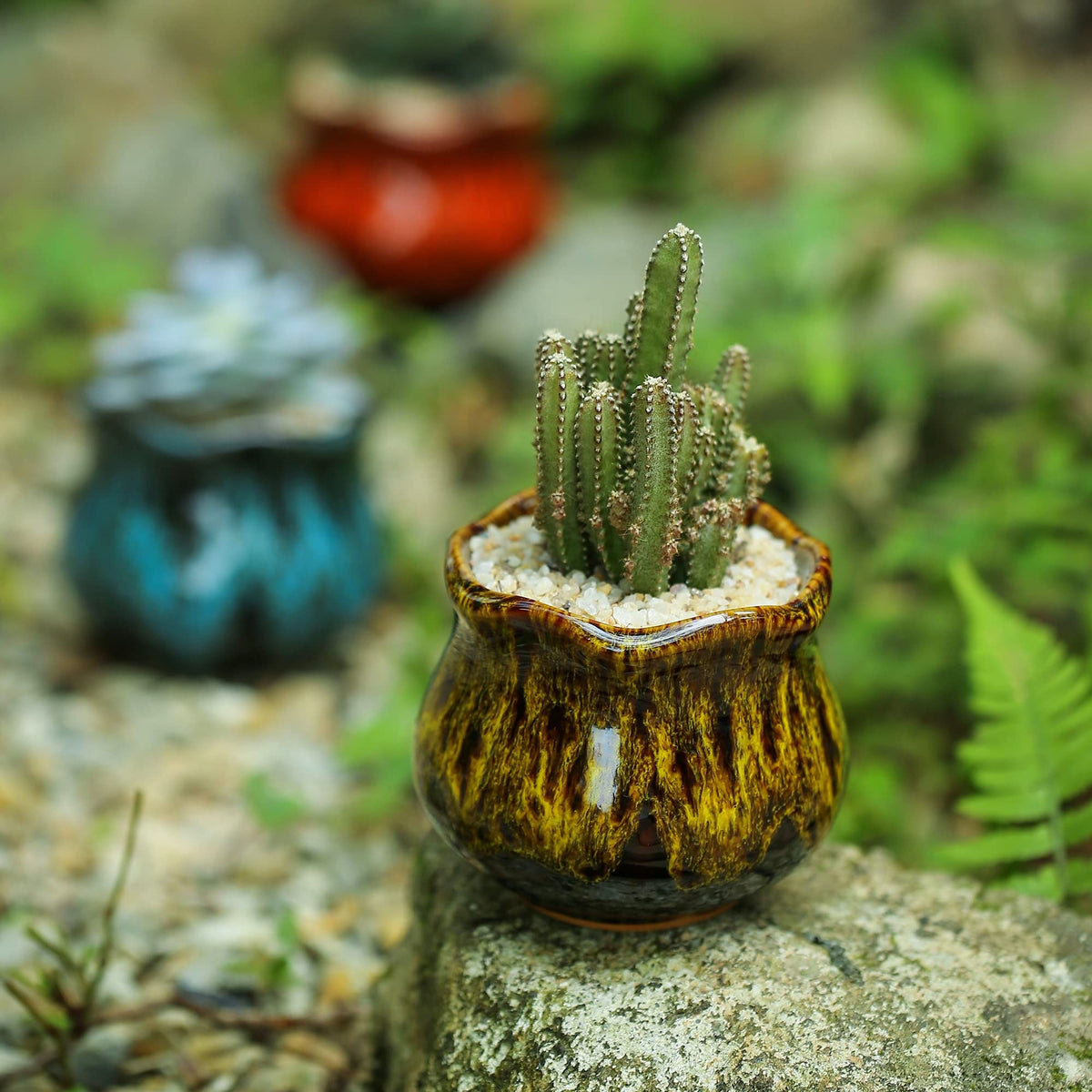 Fulloog ceramic planter close-up of crackle glaze and rustic texture