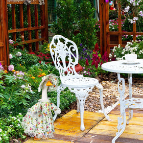 FuWeave includes floral skirt and hat set to dress your lawn goose.