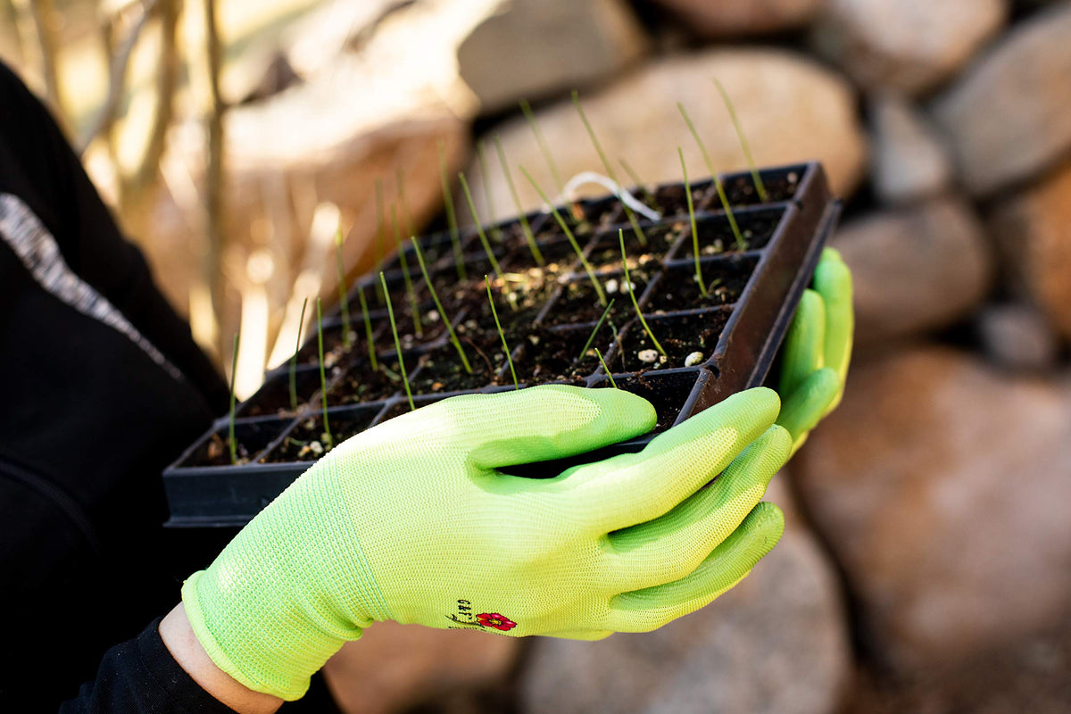 G & F Products women's garden gloves for digging, planting, pruning.