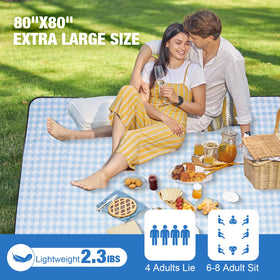 G GOOD GAIN picnic blanket sandproof backing protects surfaces on sandy beaches.