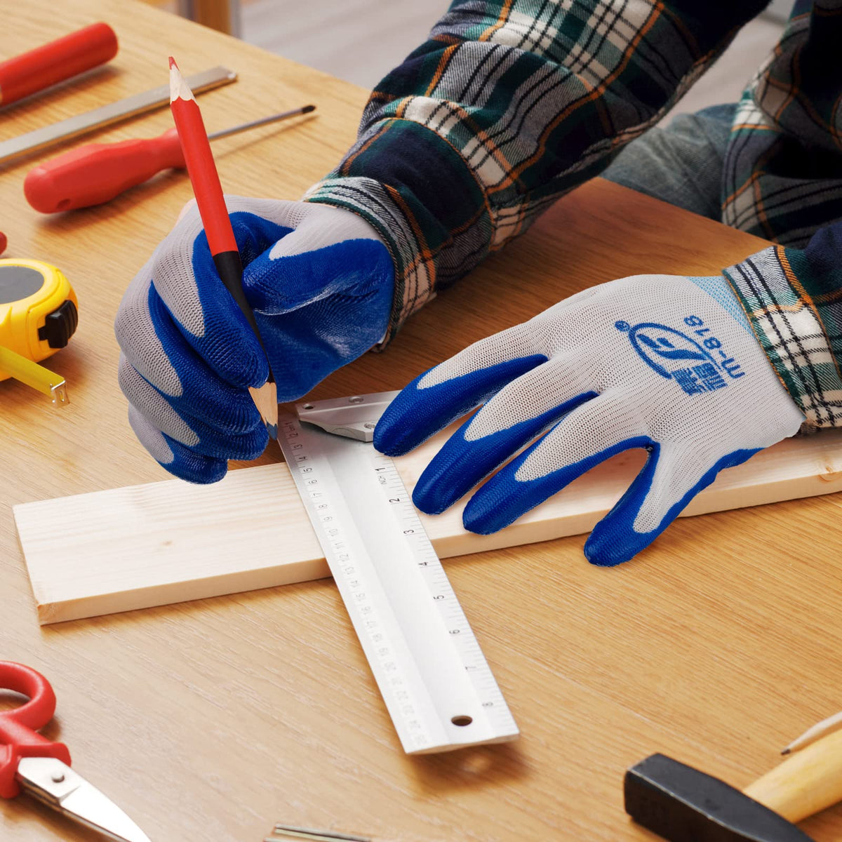 Gandeer red gloves help color-code tasks for easy organization