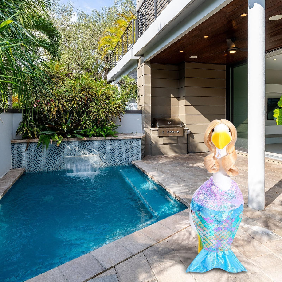 GANSHAYA Ideal for garden displays and seasonal themes.