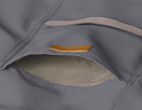 Garden Balsam zipper closure keeps cover secure during windy days