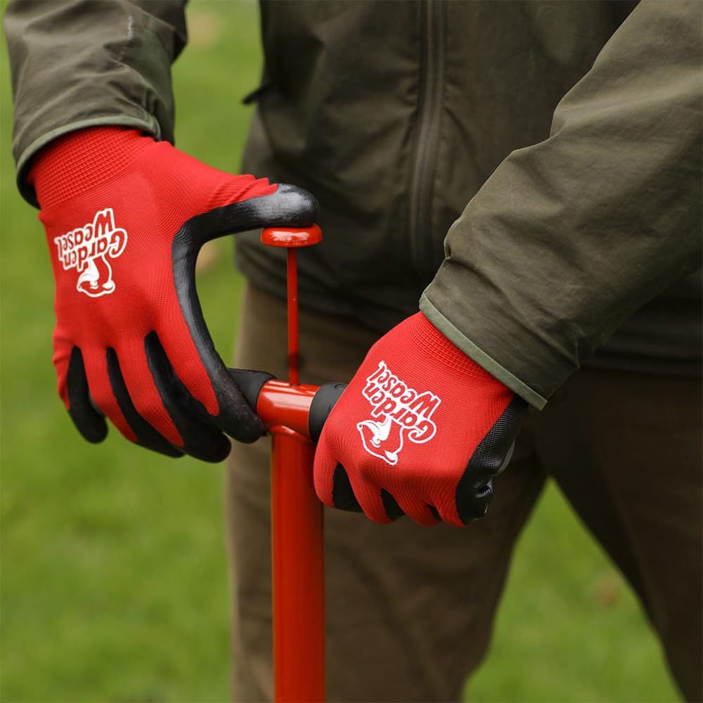 Garden Weasel WeedPopper ergonomic grip enhances comfort during weed pulling
