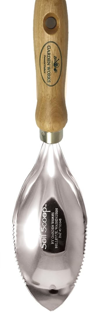 Garden Works The Original Soil Scoop blade for root cutting and smoother transplants.