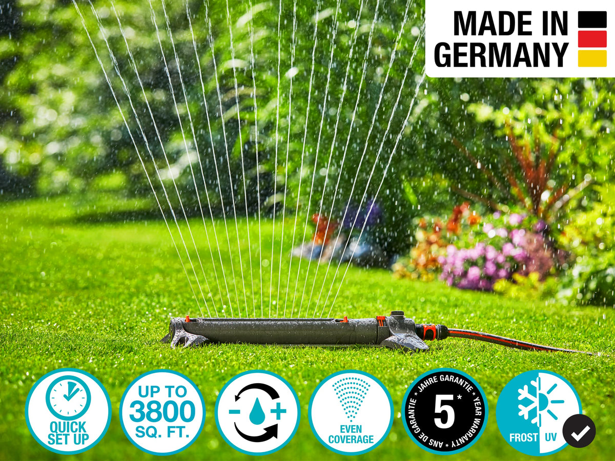 GARDENA AquaZoom with adjustment sliders for customizable range and spray width.