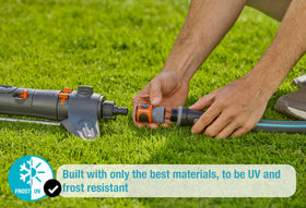 GARDENA AquaZoom removable rust-free filter for easy cleaning and cleaner water.