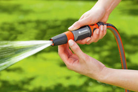 Gardena Cleaning Nozzle adjustable-stream showing infinitely variable spray options.