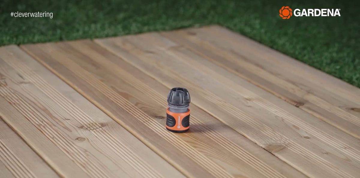 Gardena easy replacement connector highlighting simple swap without tools