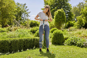 Gardena Weed Puller compact design for easy storage after use.