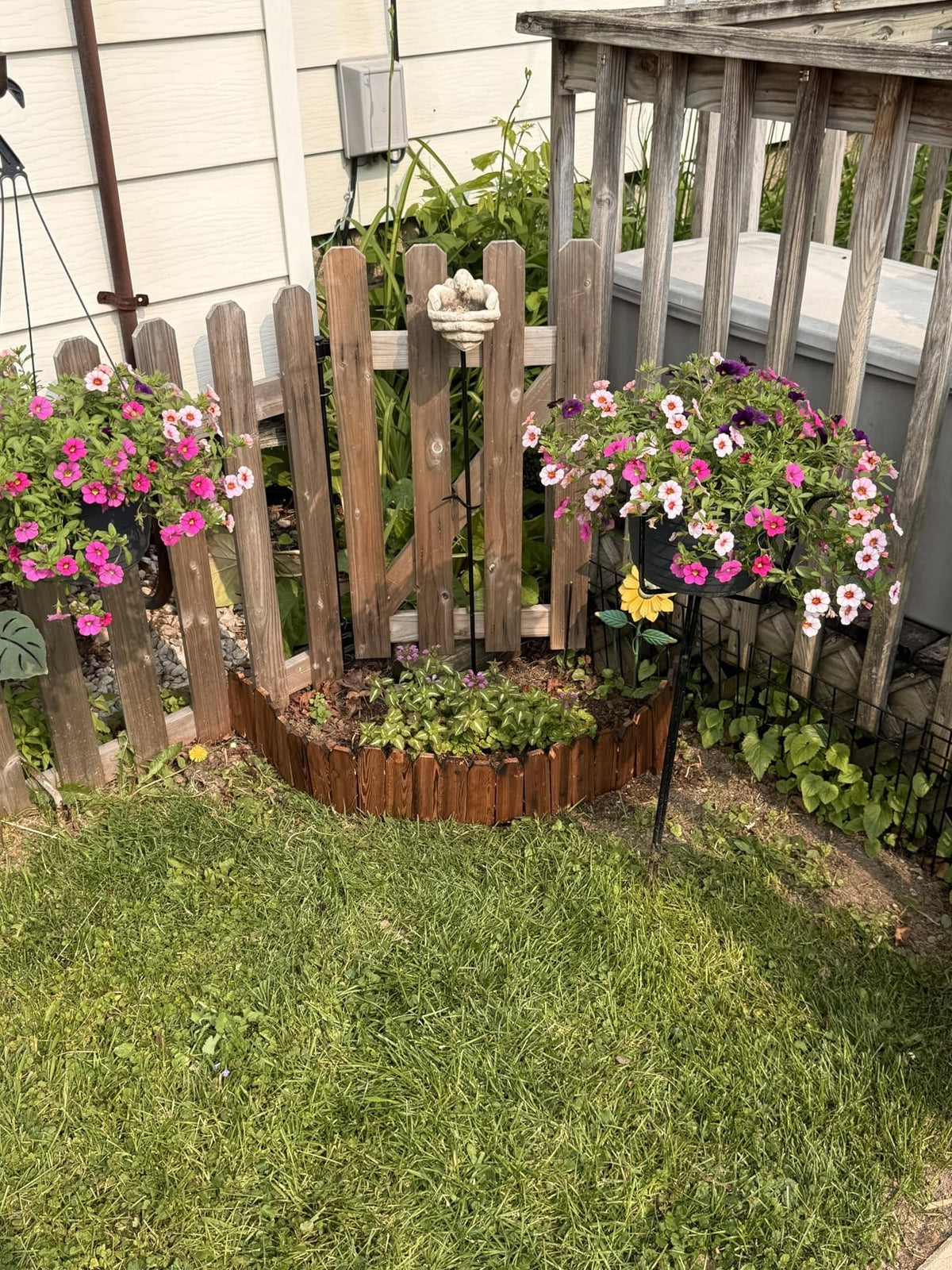 GardenFlow border system suits flower beds, walkways, and patios with warm wood tones.