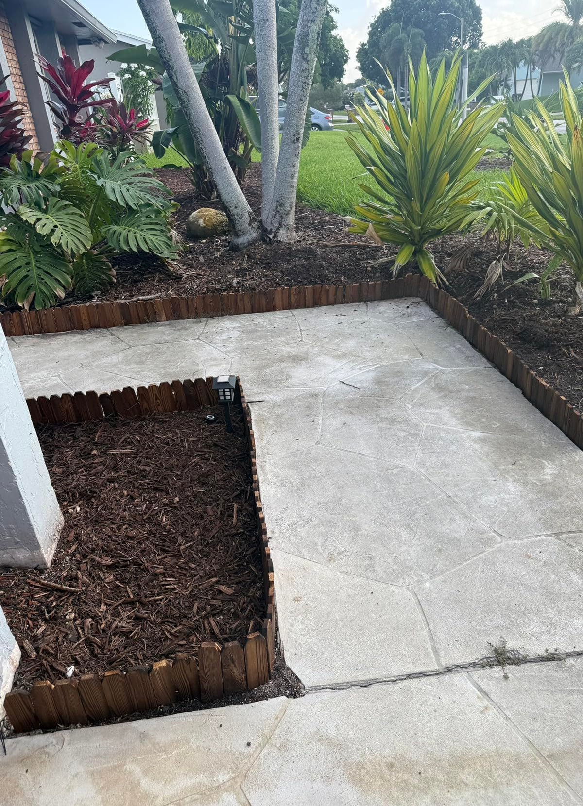 GardenFlow border for flower beds enhances yard organization with minimal effort.
