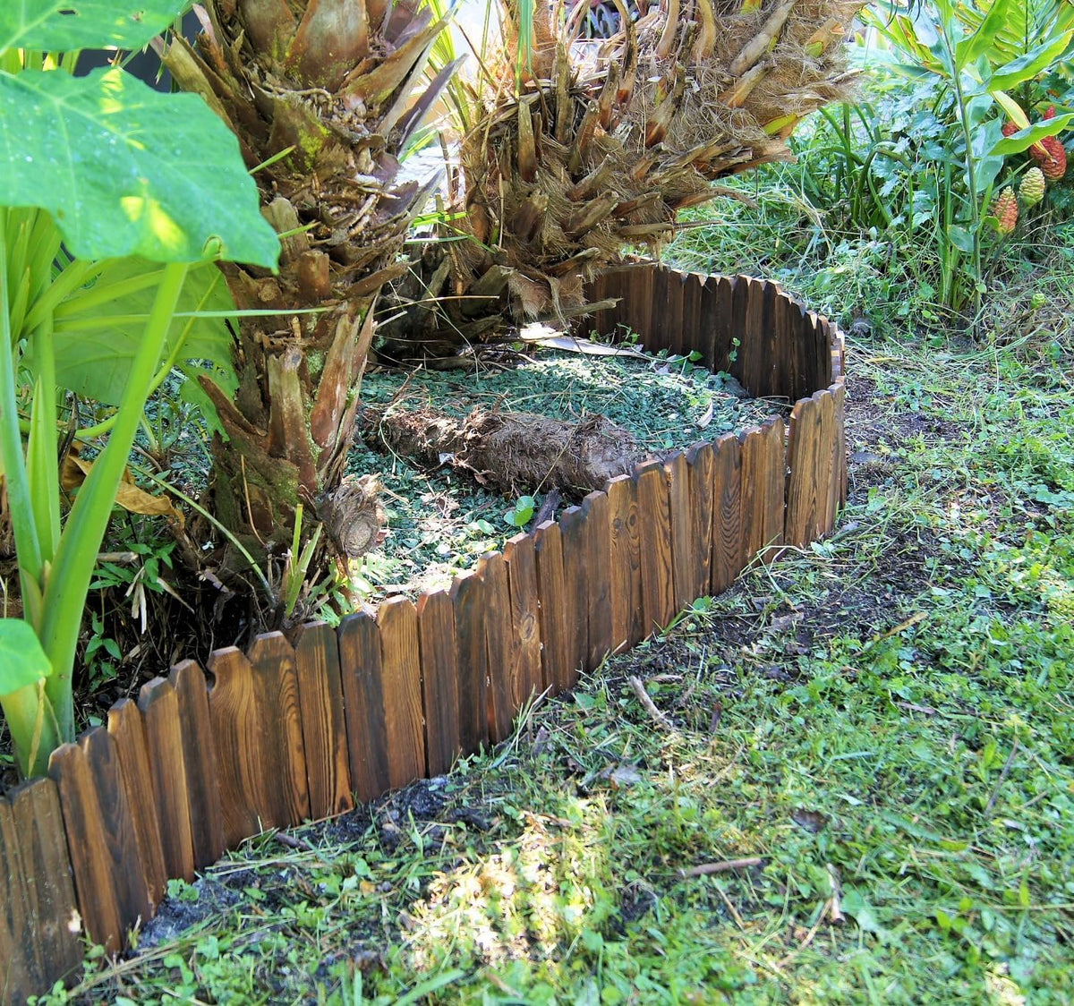 GardenFlow outdoor‑ready wood design stands up to weather and frequent use.