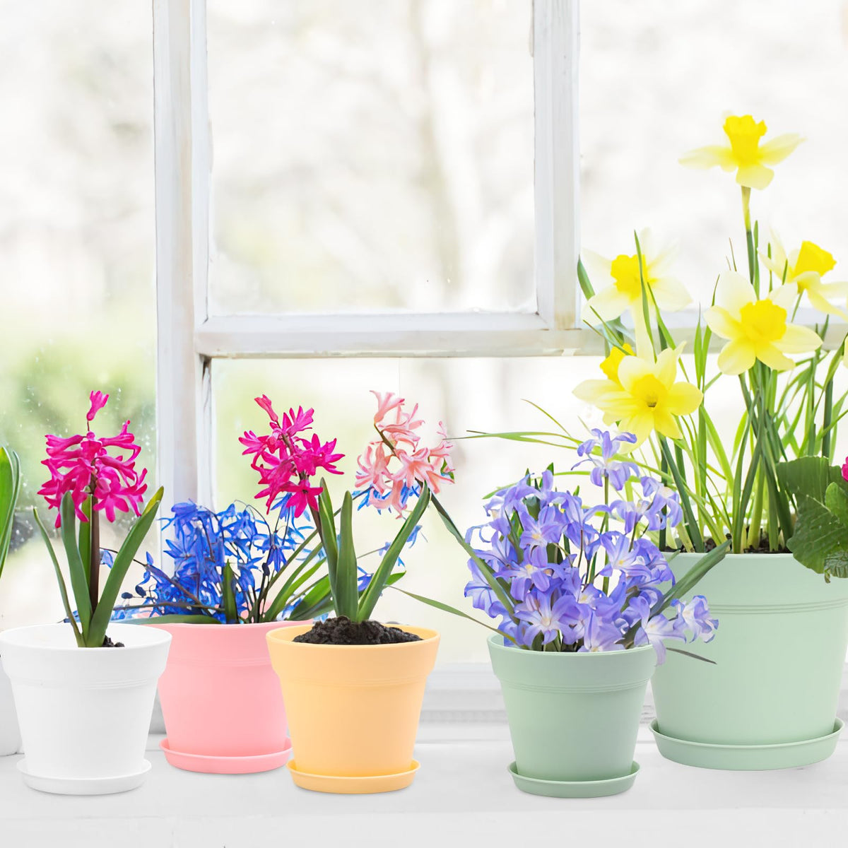 GARDIFE matte exterior pots highlighting recyclable plastic material and durable construction.