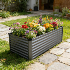 GARDMAX outdoor-ready bed resists heat and cold across seasons.