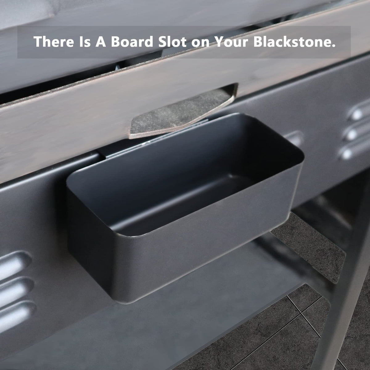 GARNETIN rust-resistant design ensures year-round use on Blackstone griddles.