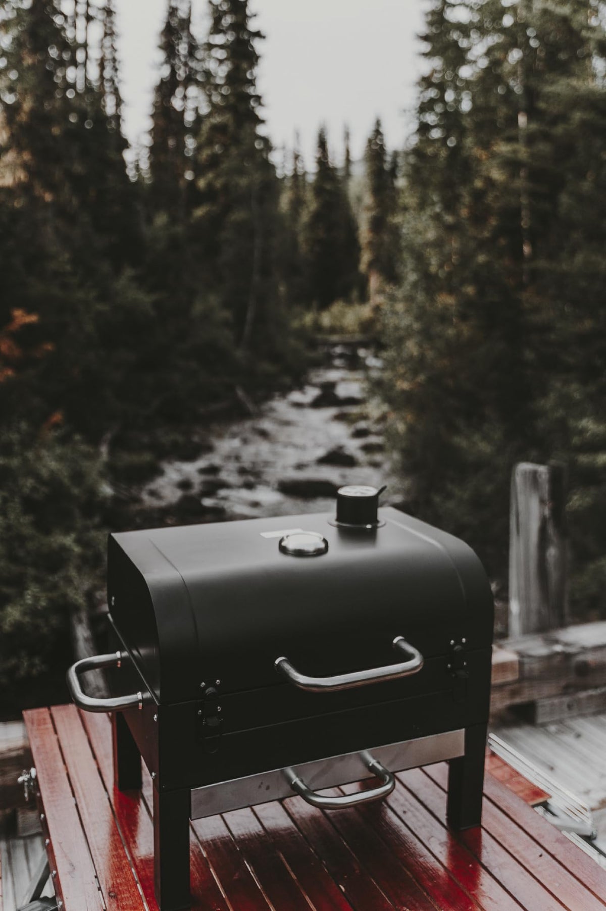 Gas One easy transport and maneuverability for grilling on the go.