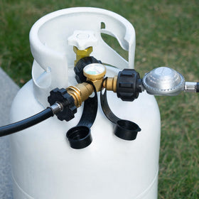 GASPRO easy-to-read gauge for quick fuel monitoring during cooking.