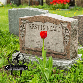 Geelin 13-19x10-04in memorial plaque for gardens with ground placement.