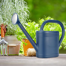 gegemaoyi modern design watering can adds style while watering plants