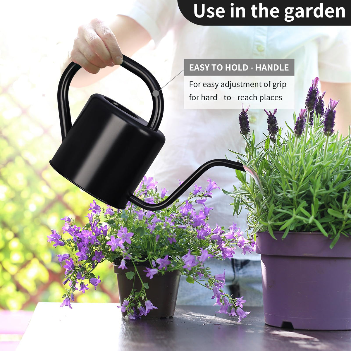 Gegemaoyi watering can with ergonomic handle for comfortable use.