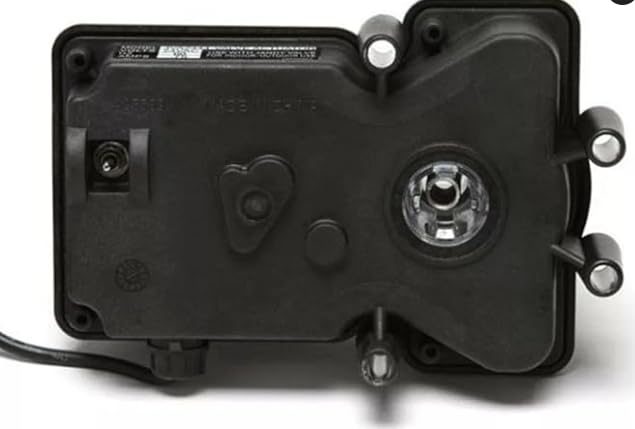 Generic JVA2444 24V connection for reliable control in pool systems.
