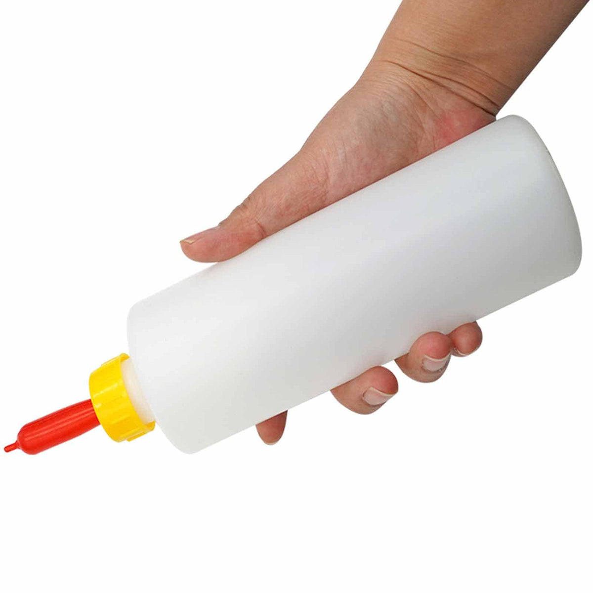 Vent-equipped bottle helps reduce leaks during feeding sessions