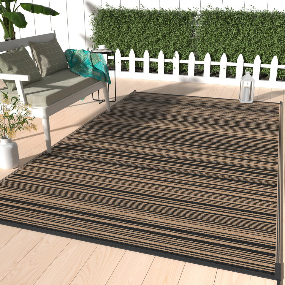 GENIMO outdoor rug with reversible-pattern for versatile patio styling.