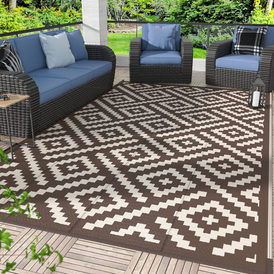 GENIMO outdoor rug in coffee and beige, ideal for patios and decks with effortless cleanup.
