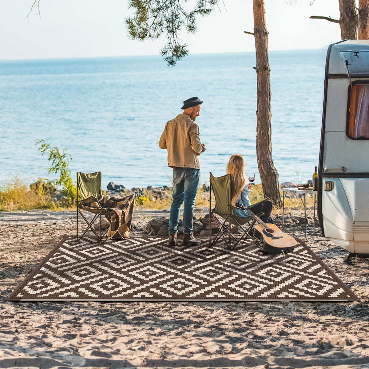 GENIMO outdoor rug waterproof and reversible for versatile use