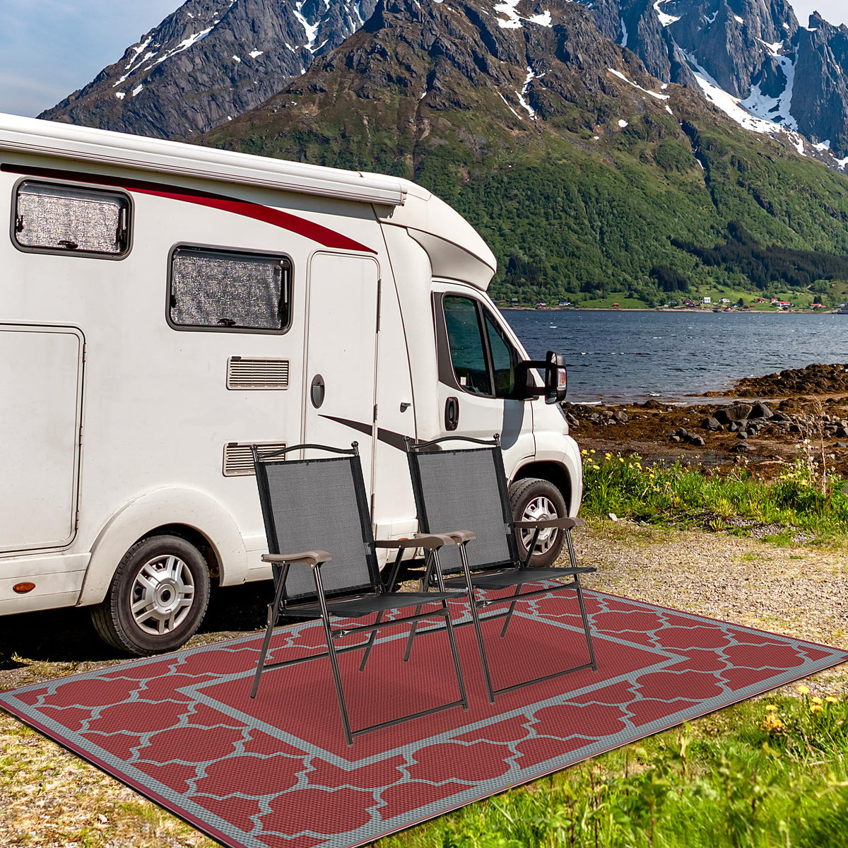 GENIMO portable camping rug, compact and travel-ready.