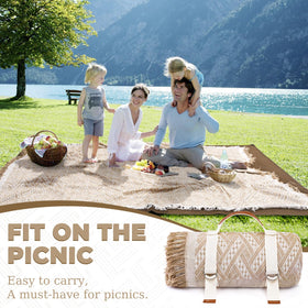 Genovega blanket split design demonstrates flexible 2-in-1 setup for picnics