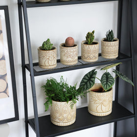 Gepege decorative ceramic flower pot enhances home décor with minimalistic charm.