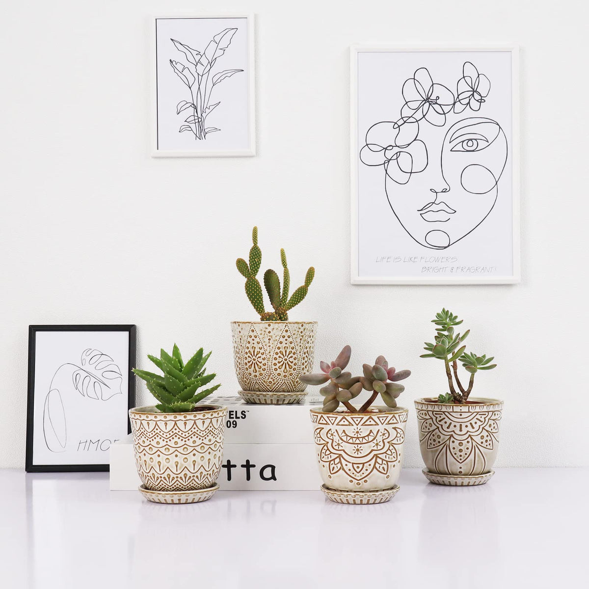 Gepege gift-ready ceramic pots in creamy white for plant lovers.