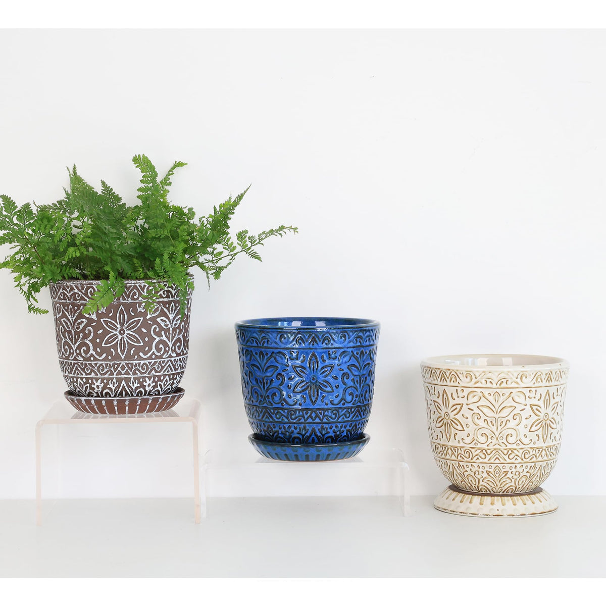 Gepege planter suitable for indoor or sheltered outdoor spaces