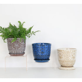 Gepege planter suitable for indoor or sheltered outdoor spaces