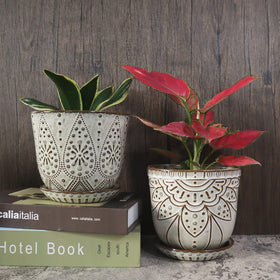 Gepege table-top glow ceramic pot on windowsill for small-space greenery