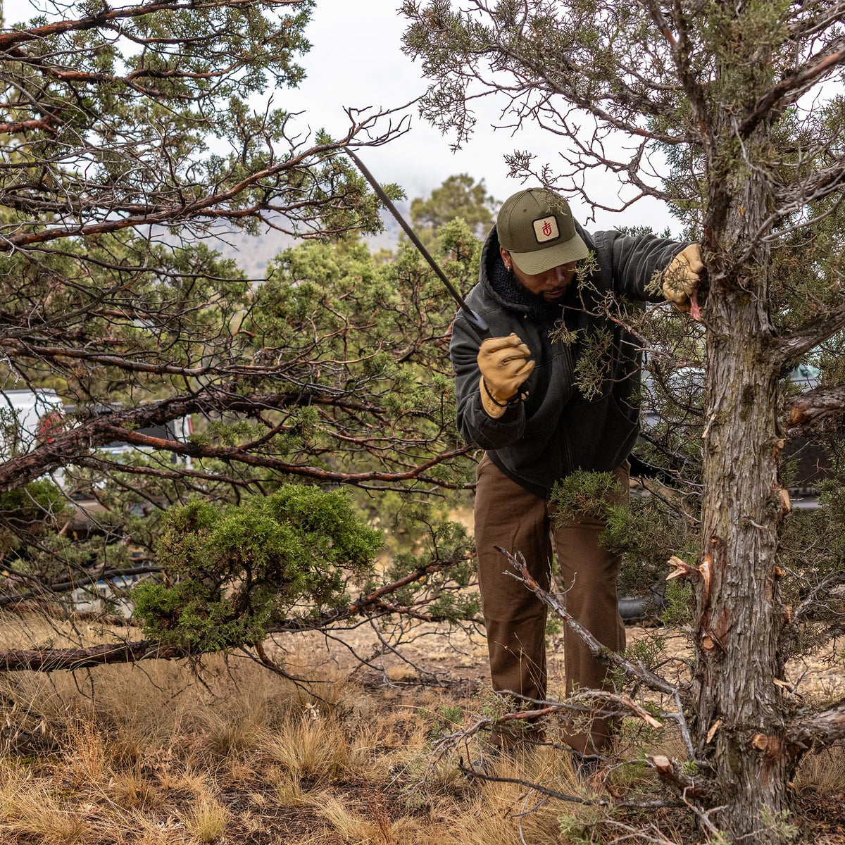 Gerber Gator Machete compact design supports outdoor expeditions