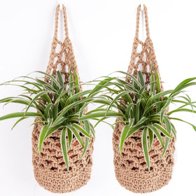 GGMOVE hanging planter 6-inch pot closeup, shows handwoven texture for chic greens.